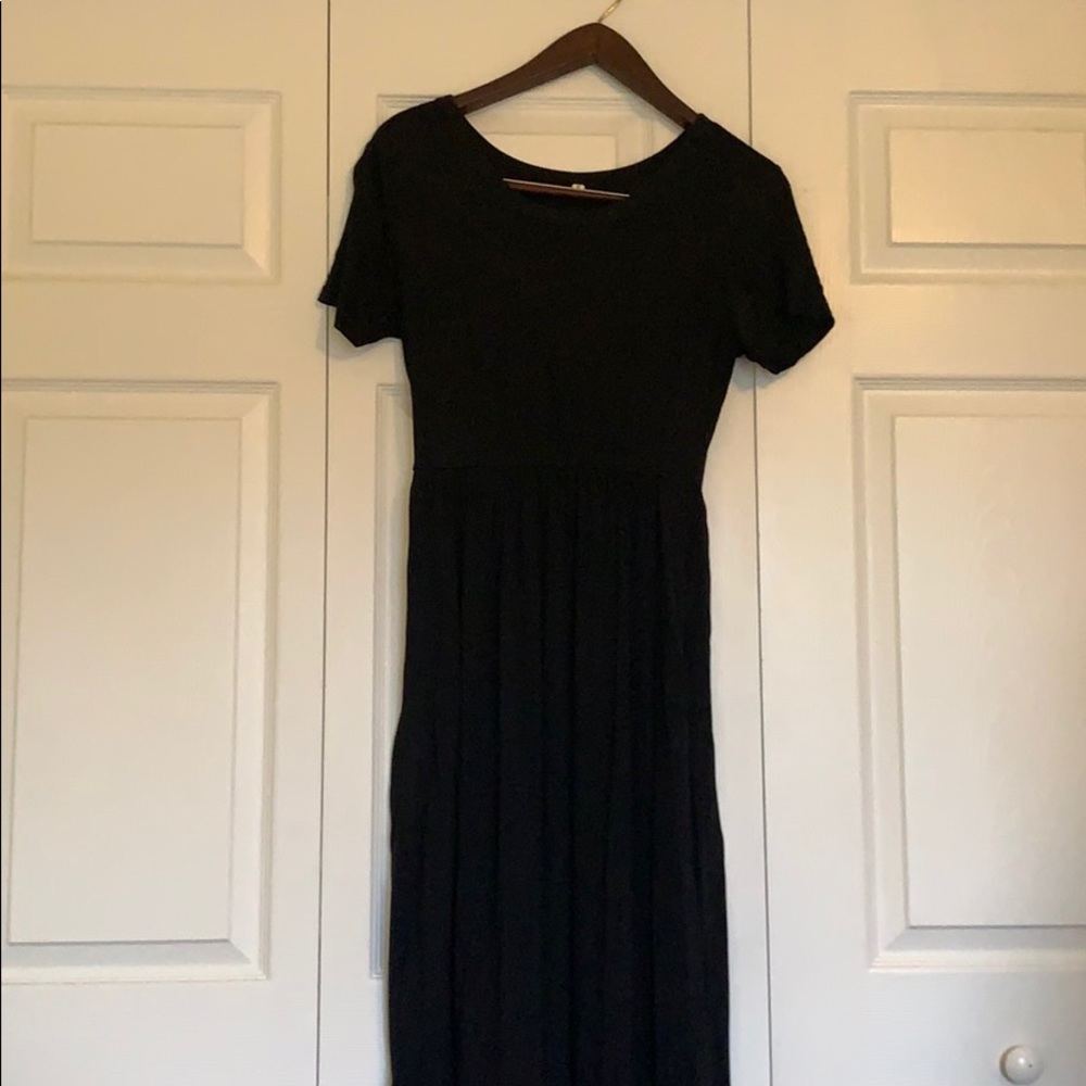 Long black dress